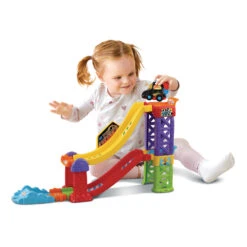 Tremplin Cascades De L'extrême (+Lucas, Roi Du Championnat) -VTECH BABY Boutique 527505 Tut20Tut20Bolides20 20Tremplin20Cascades20de20lextrC3AAme20Lucas20roi20du20championnat enfant
